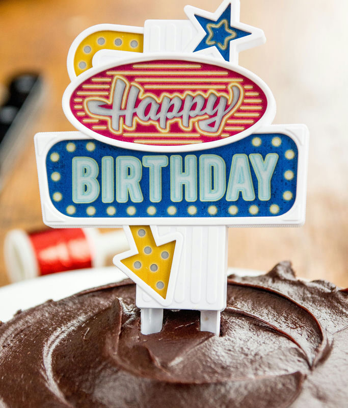 Blinkender Kuchenaufsatz "Happy Birthday"